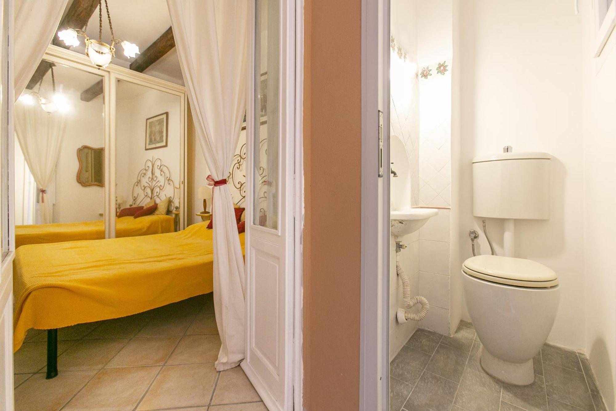 Wwb Colosseo Рим Екстер'єр фото
